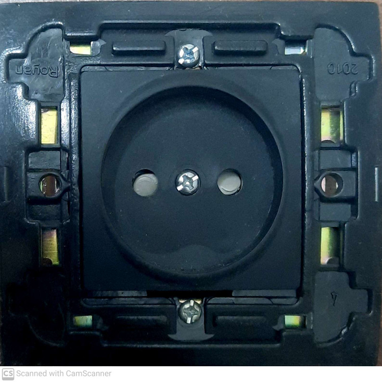 پریز برق پلی کربنات مشکی