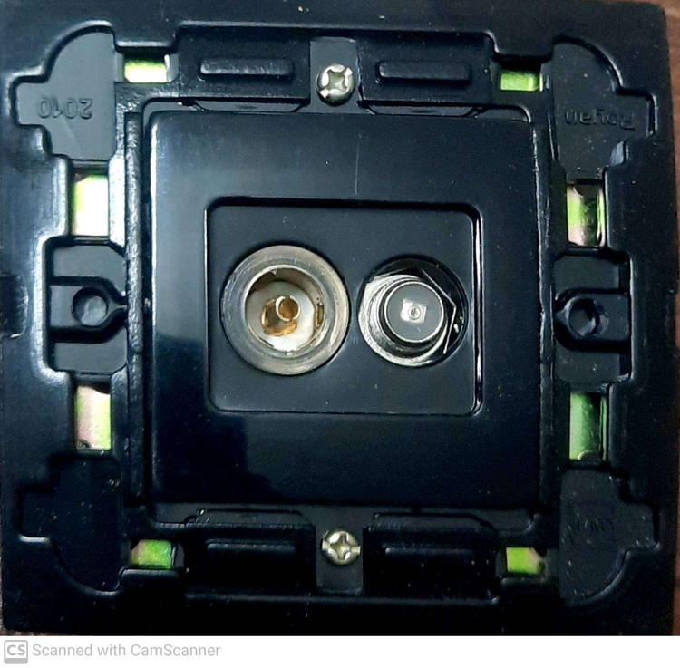 آنتن دو سوکته